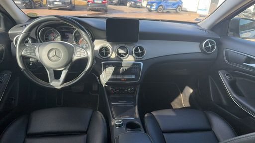 Mercedes Classe GLA 180 CDi 109 7G-DCT - Sensation – 2018 – 85614 km – Diesel – Boîte Automatique — photo 20