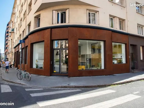 LOCAL COMMERCIAL - 75 m² - LYON 3e PART-DIEU