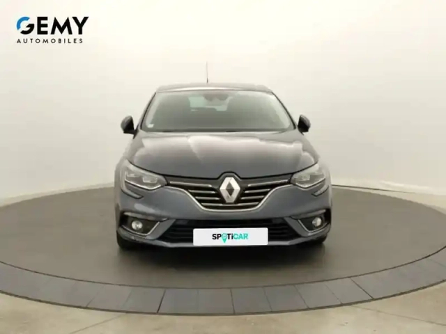 Renault Megane mégane iv berline dci 165 energy edc — photo 23
