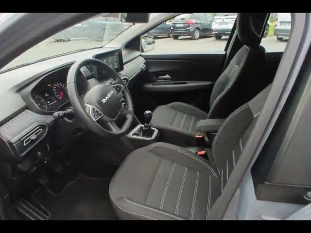Dacia Sandero 1.0 tce 90ch journey — photo 10