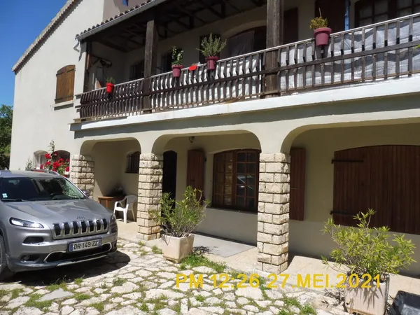superbe propriete 2 appartements sur 1650m clos 200 m total