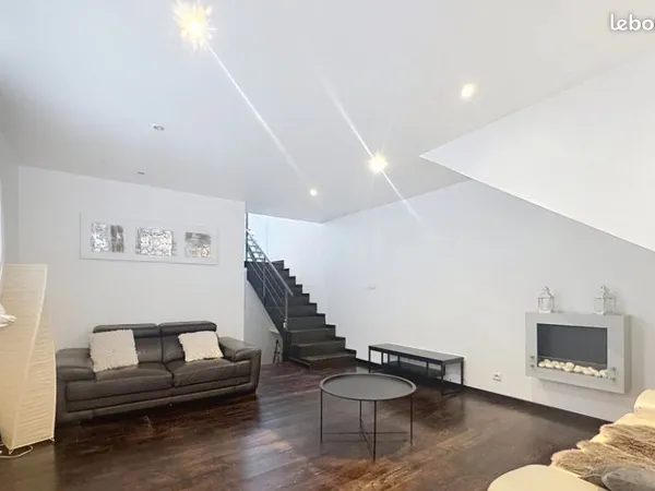 Location appartement triplex avec garage