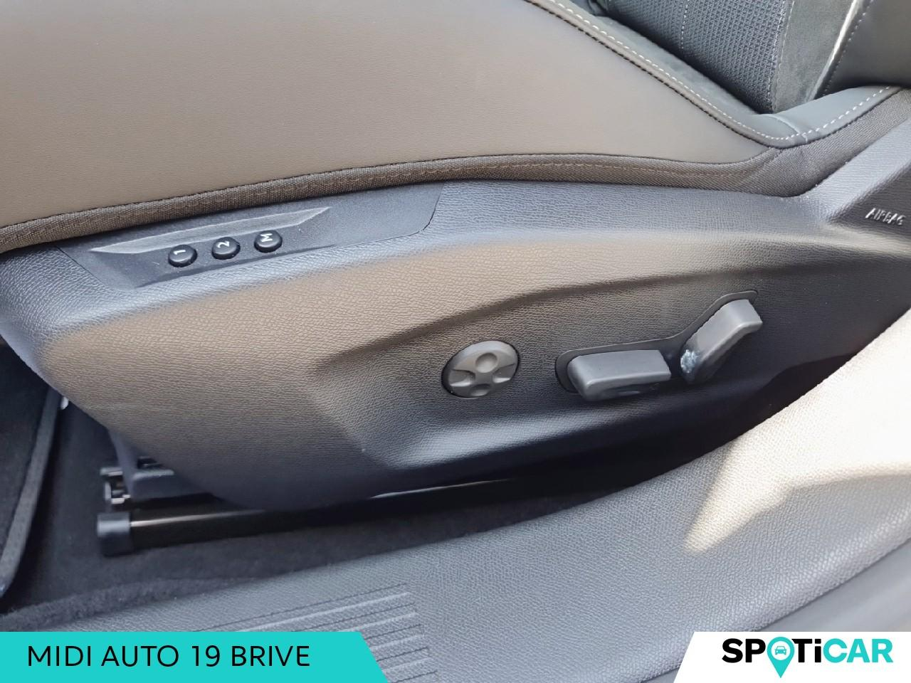 Ds Ds 4 bluehdi 130ch etoile automatique alcantara sieges — photo 16