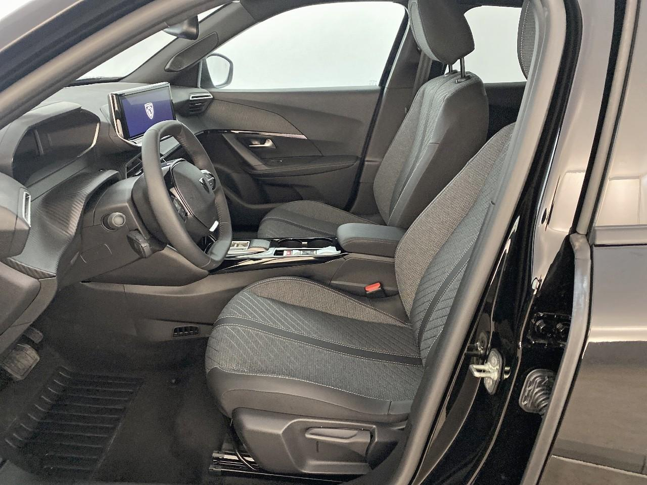Peugeot 2008 hybrid 145 ch e-dcs6 allure — photo 9