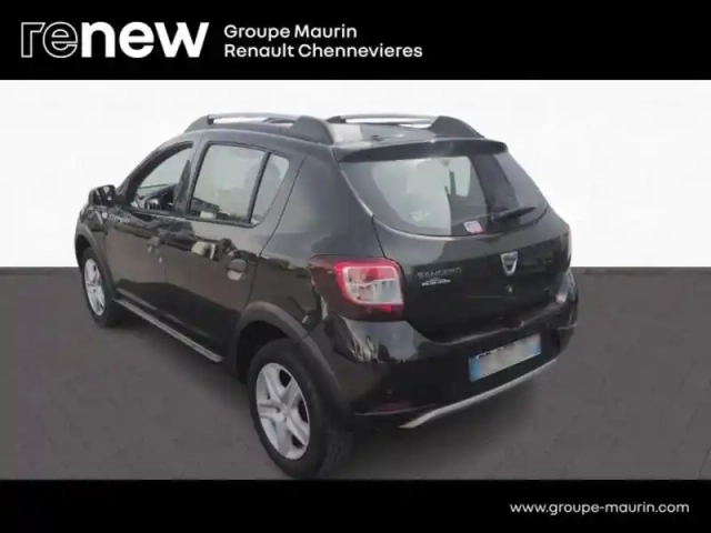 Dacia Sandero 0.9 tce 90ch stepway — photo 4