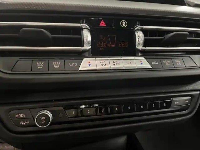 Bmw Serie 1 série 1 118ia 136ch m sport dkg7 — photo 14