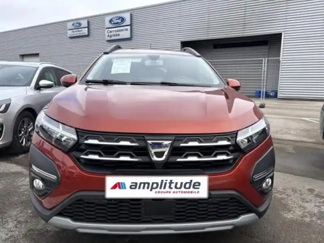 Dacia Jogger 1.0 tce 110 ch confort 7 places — photo 2