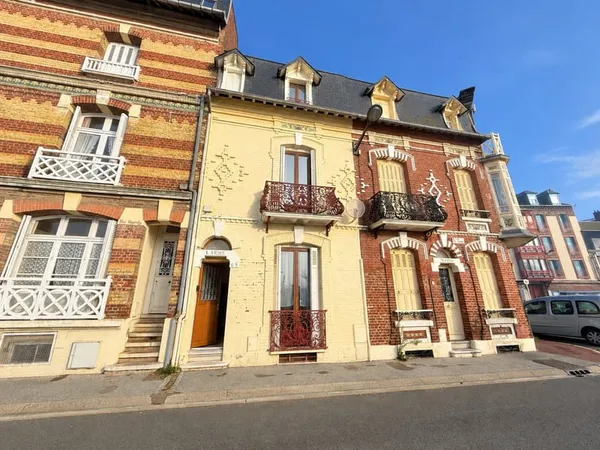 Maison rénovée quartier plage