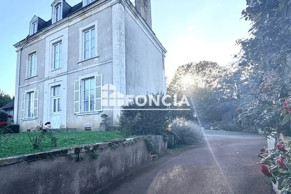 Maison 8 pièces 204 m²