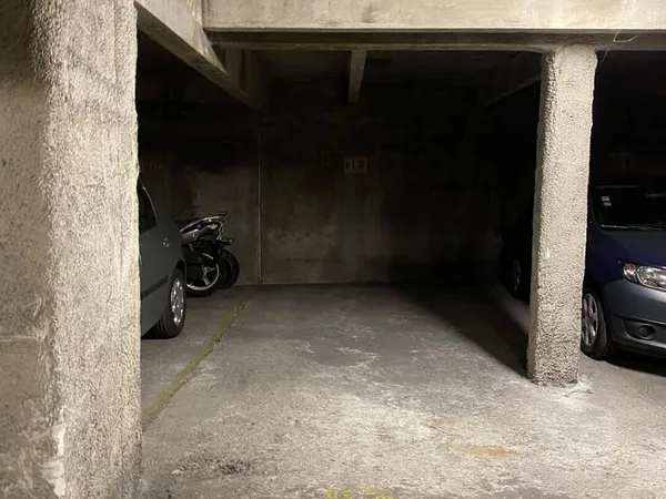 Parking 14 m²