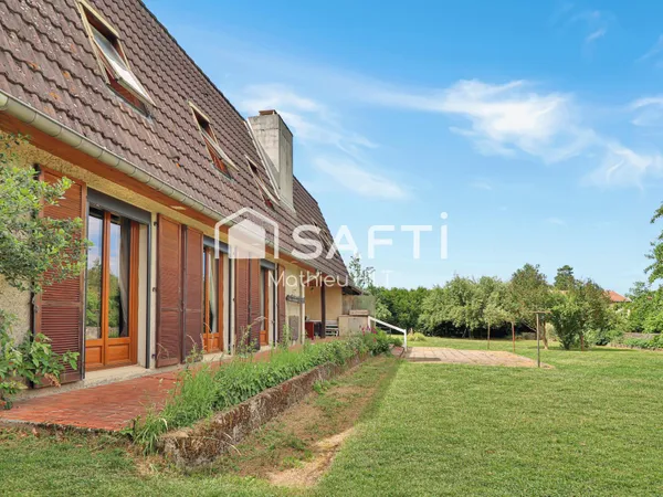Maison individuelle de 210 m² sur 31 ares de terrain