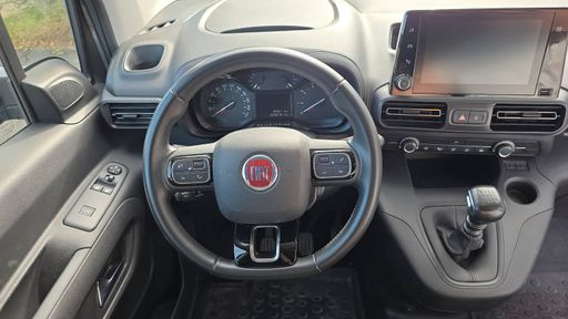 Fiat Doblo Cargo VU 1.2 PureTech 110 - Pro Lounge Connect – 2024 – 33816 km – Essence – Boîte Manuelle — photo 37