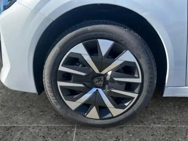 Peugeot 208 e- 156ch 54 kwh style — photo 14