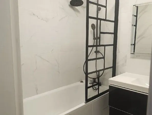 À LOUER - GRAND T2 54 m² AVEC PARKING PRIVÉ - VILLEURBANNE