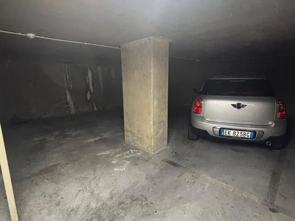 Parking 14 m²