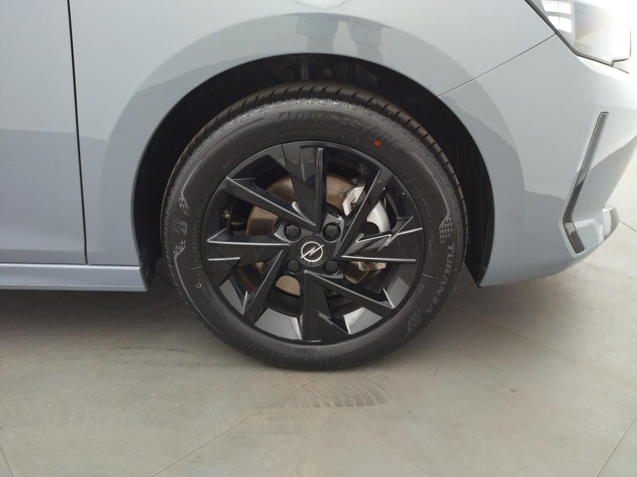 Opel Corsa 1.2 turbo 100 ch bvm6 — photo 26