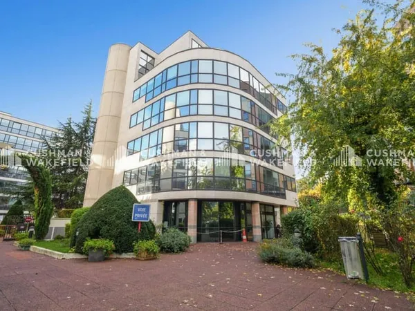 Bureaux 2 pièces 317 m²