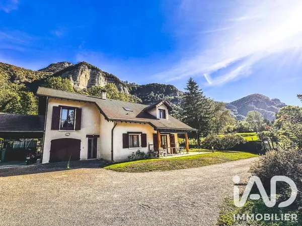 Maison de plain-pied 6 pièces 148 m²
