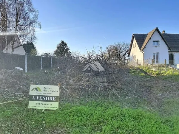 Terrain 813 m²