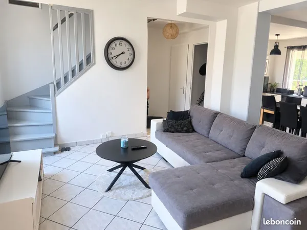 🏡 Maison familiale 3 chambres avec piscine, terrasse couverte et jardin