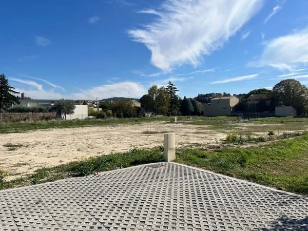 Terrain 657 m²