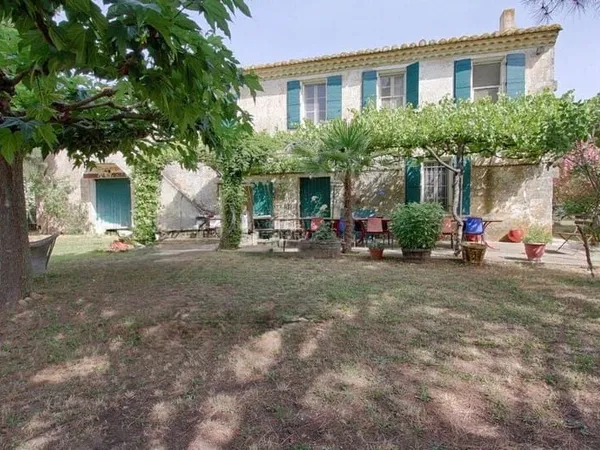 Maison 8 pièces 290 m²