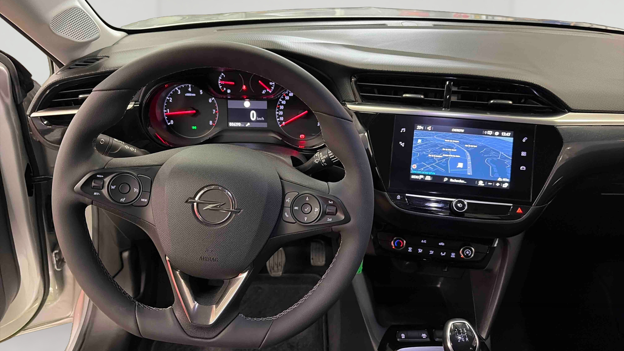 Opel Corsa 1.2 75 ch BVM5 — photo 9