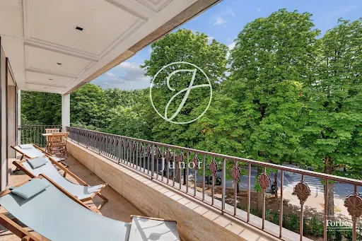 Appartement 5 pièces 163 m²