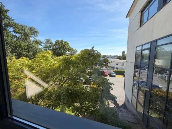 Bureau 6 pièces 70 m²