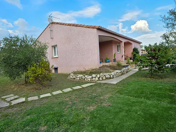 Maison de plain-pied 5 pièces 105 m²