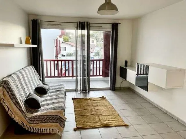 Studio 1 pièce 33 m²