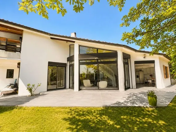 Maison 6 pièces 180 m²