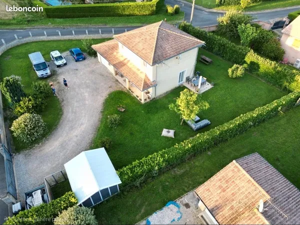 Maison 🏡 105 M2 Laiz