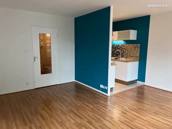Appartement T2 57 m² avec parking - Proche ESA / UCO