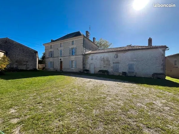 Maison 10 pièces 248 m²