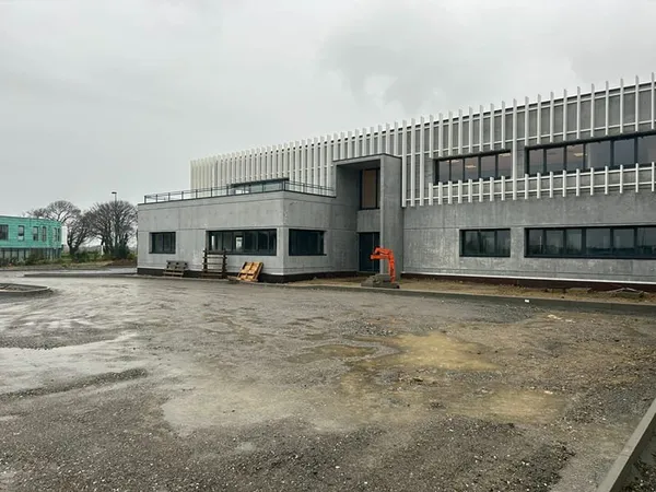 Guipavas aéroport, Local d'activité NEUF 3 600 m2