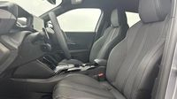 Peugeot 2008 1.2 Hybrid 145ch GT e-DCS6 — photo 9
