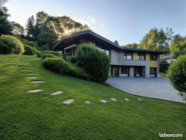 Maison 7 pièces 190 m²