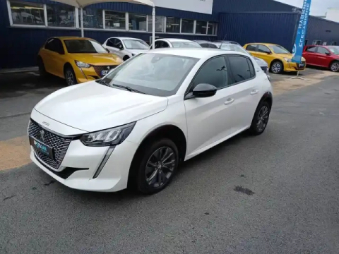Peugeot 208 electrique 50 kwh 136ch