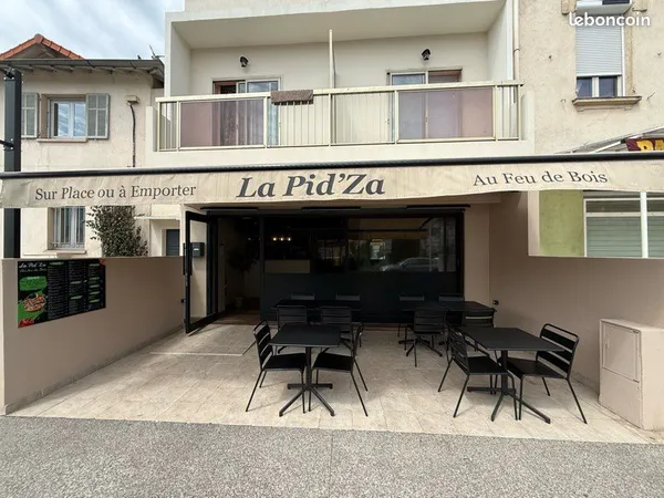 À VENDRE Fonds de commerce Pizzeria au feu de bois (Très rare)