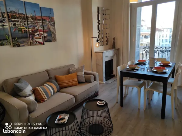 Nice Port/République — Grand T3 meublé 67 m², refait à neuf, balcon, climatisation, dernier étage