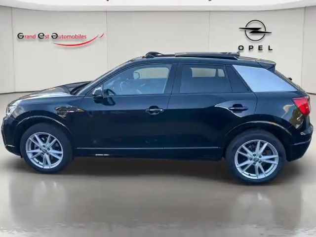 Audi Q2 1.4 tfsi 150ch cod s line s tronic 7 + toit ouvrant + attelage — photo 2