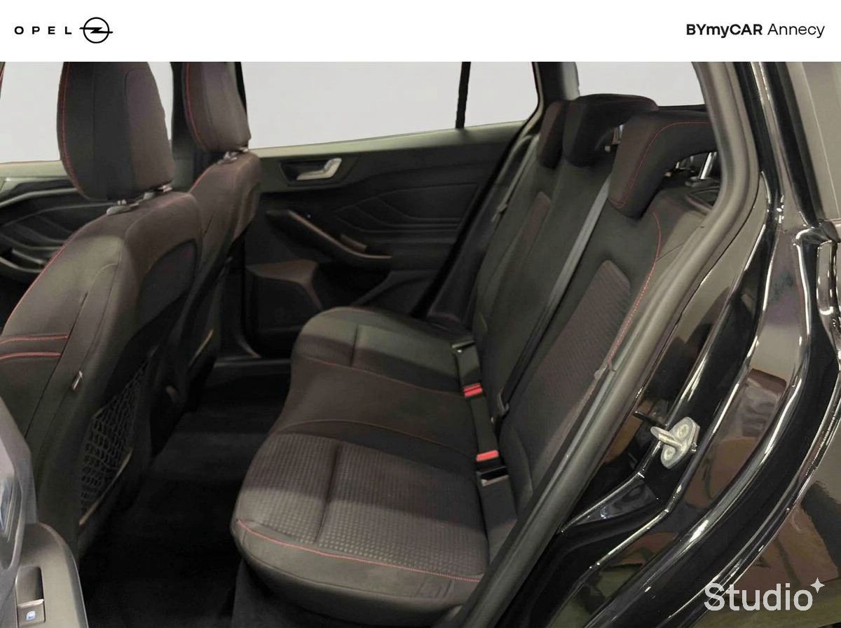 Ford Focus SW 1.0 EcoBoost 155 S&amp;S mHEV Powershift — photo 12