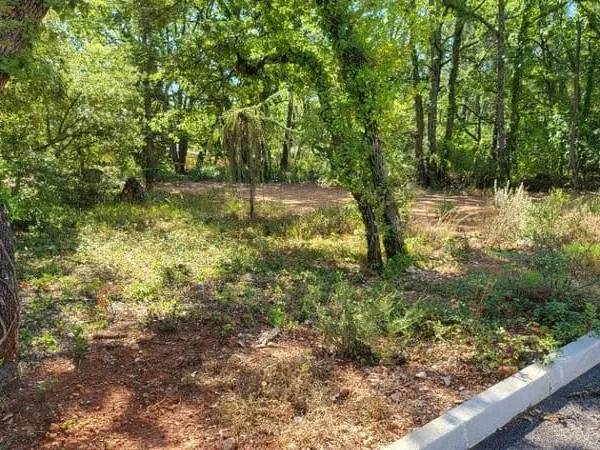 Terrain 1000 m²