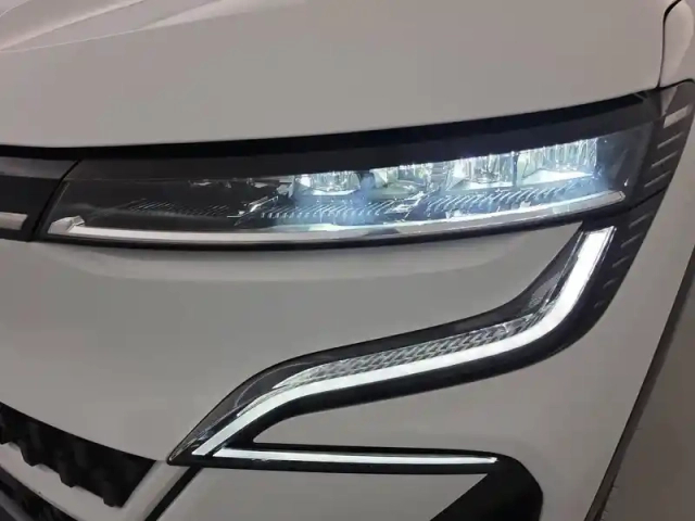 Renault Megane e-tech ev60 220 ch optimum charge — photo 24