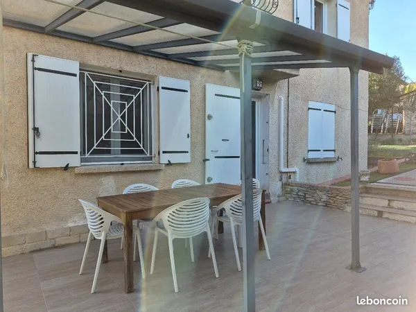 à louer - t3 meublé avec grande terrasse à la cadière-d'azur