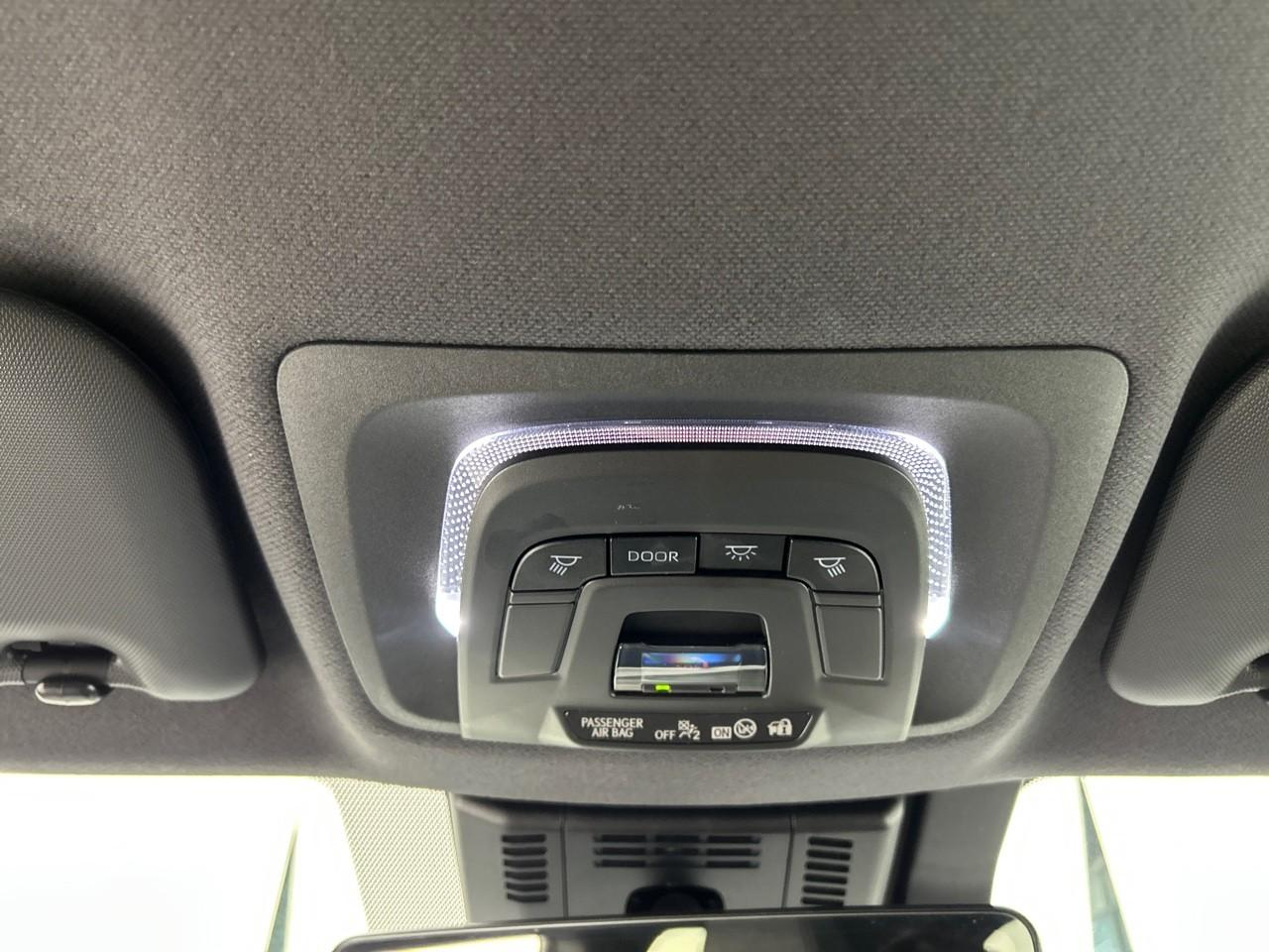 Toyota C-Hr hybride 140 design — photo 30