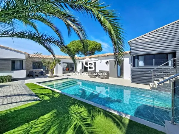 Villa d'Exception avec piscine à 200m de la plage sur l'Île de R