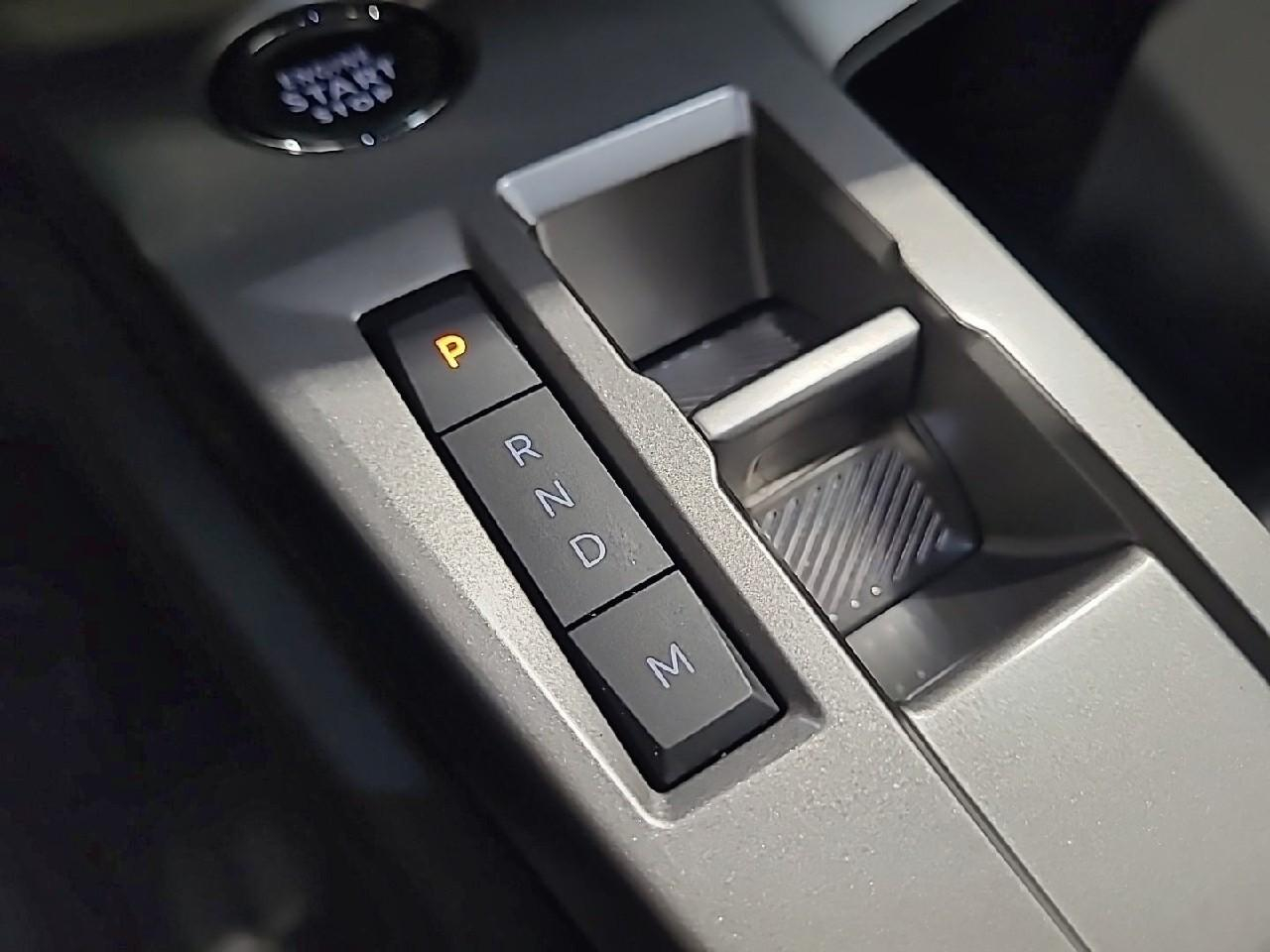 Peugeot 308 hybrid 145 e-dcs6 style — photo 17