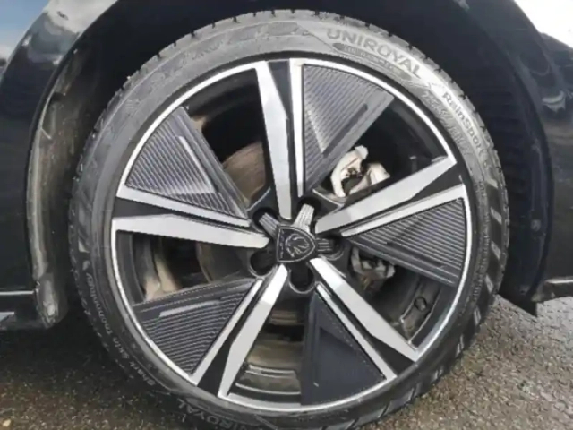 Peugeot 308 sw 1.5 bluehdi 130ch s&amp;s gt eat8 — photo 12